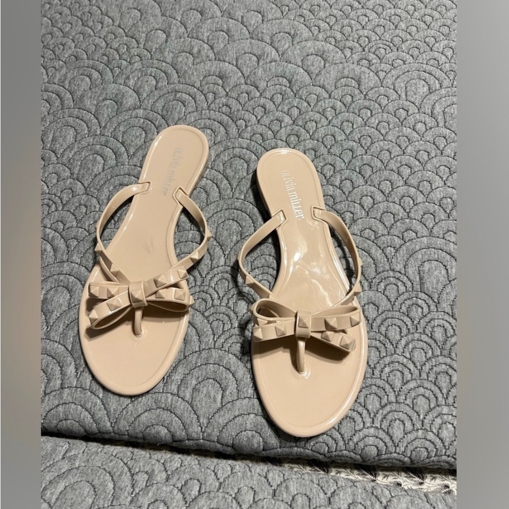 4TH OF JULY SPECIAL ❤️🤍💙 NEW Olivia Miller Blush Nude Bow Jelly Thong Sandals